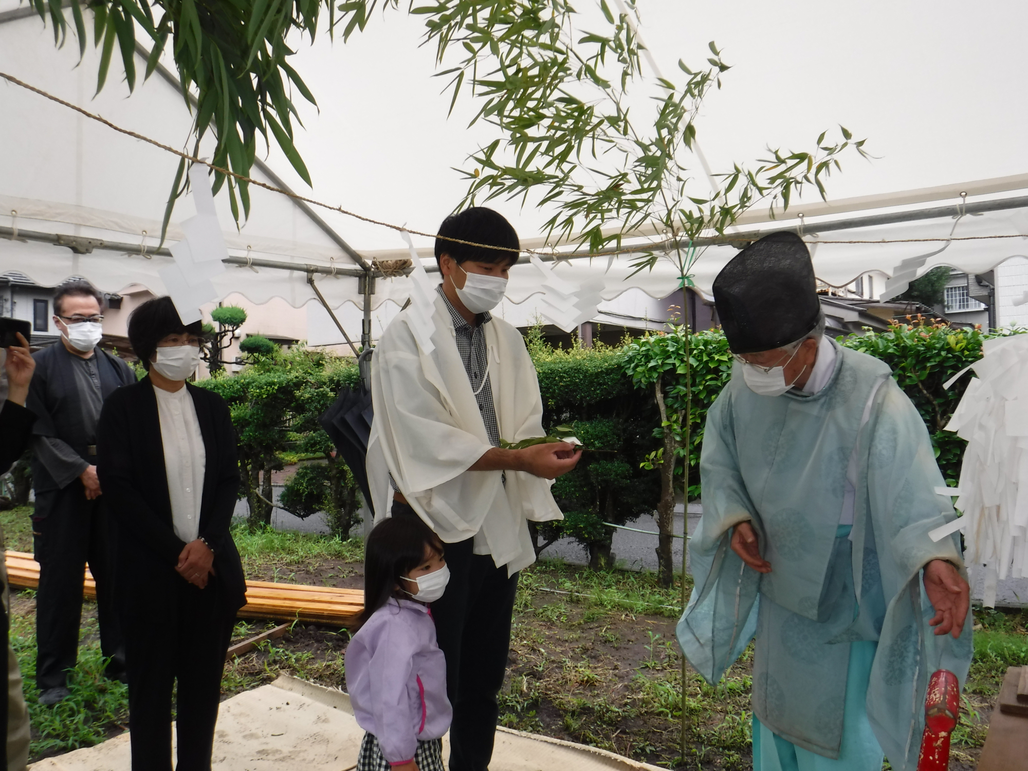 地鎮祭でご祈祷するお施主様